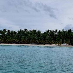 Insel vom Wasser aus