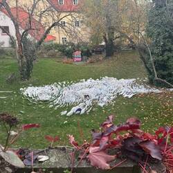 read about the broken plates