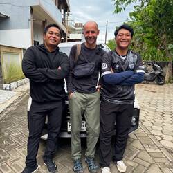 Mt Ijen team! Harry our driver, Lilz and Rouf our guide.