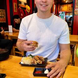 Hochzufrieden beim Japaner