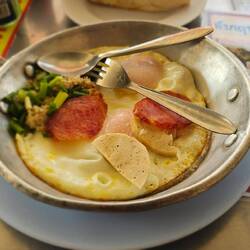 Frühstück.