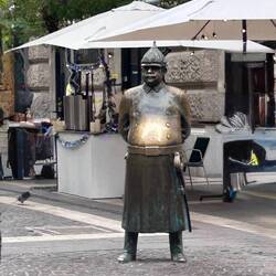 Good luck when you rub his belly!