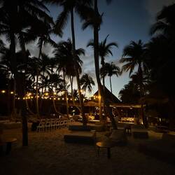 "Die rote Sonne von Cancun. Unter Deinem Licht lässt sich ruh'n"