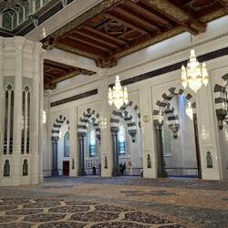 Der große Innenraum: Gebetsraum für Männer