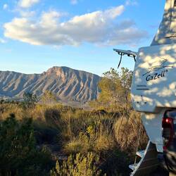 Ici ! Et d'abord, douche extérieure ! Oui oui, car avec Ulysse, c'est toujours douche extérieure 😜