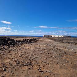 Ein altes verlassenes Hotel... anscheinend nie fertig gestellt worden