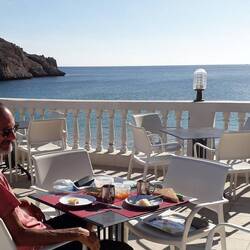 Frühstück auf der Terrasse in Hoceïma