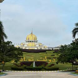 The current Sultan's place