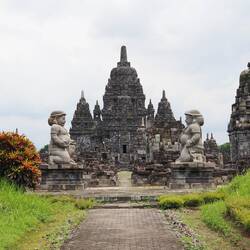 Buddhistischer Tempel in Prambanan / Buddhist Temple in Prambanan