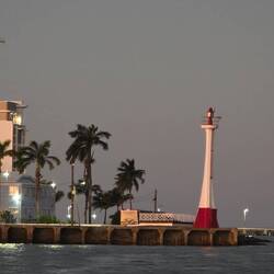 Tendern beim Sonnenuntergang