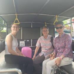 Villa transport ( tuk tuk )