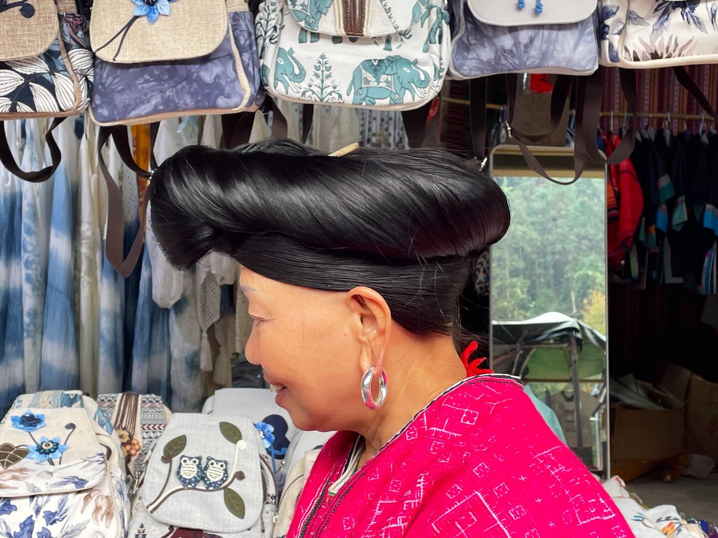 Yao Frau mit echter Haarpracht! Nicht gefärbt ☝🏻