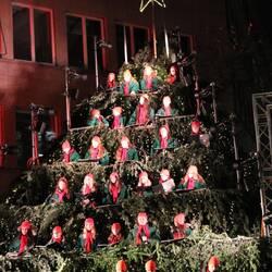 Tasis Middle School Choir, from U.S.