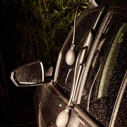 Auto wird geknackt