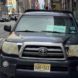 COFFEE MAN in NYC can park in a no parking zone for deliveries?