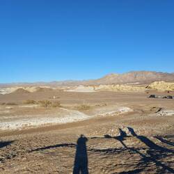 Wegen dem Borax ist das Gestein weißlich.