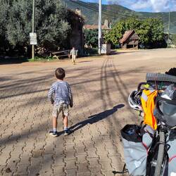 Un pote pour la pause de midi, entre foot et...