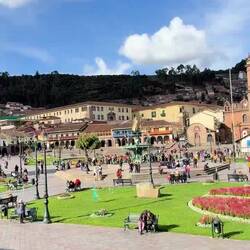 Oder dieser Ausblick von diesem kleinen blauen Balkon?