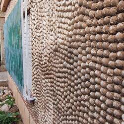 Kurz vor der Sackgasse ein Muschelputz