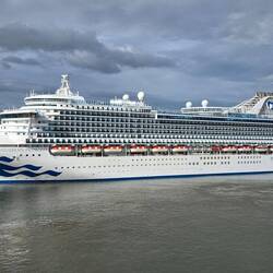 Die Caribbean Princess ist schon da