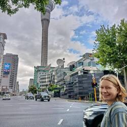 Sophia vor dem Fernseherturm