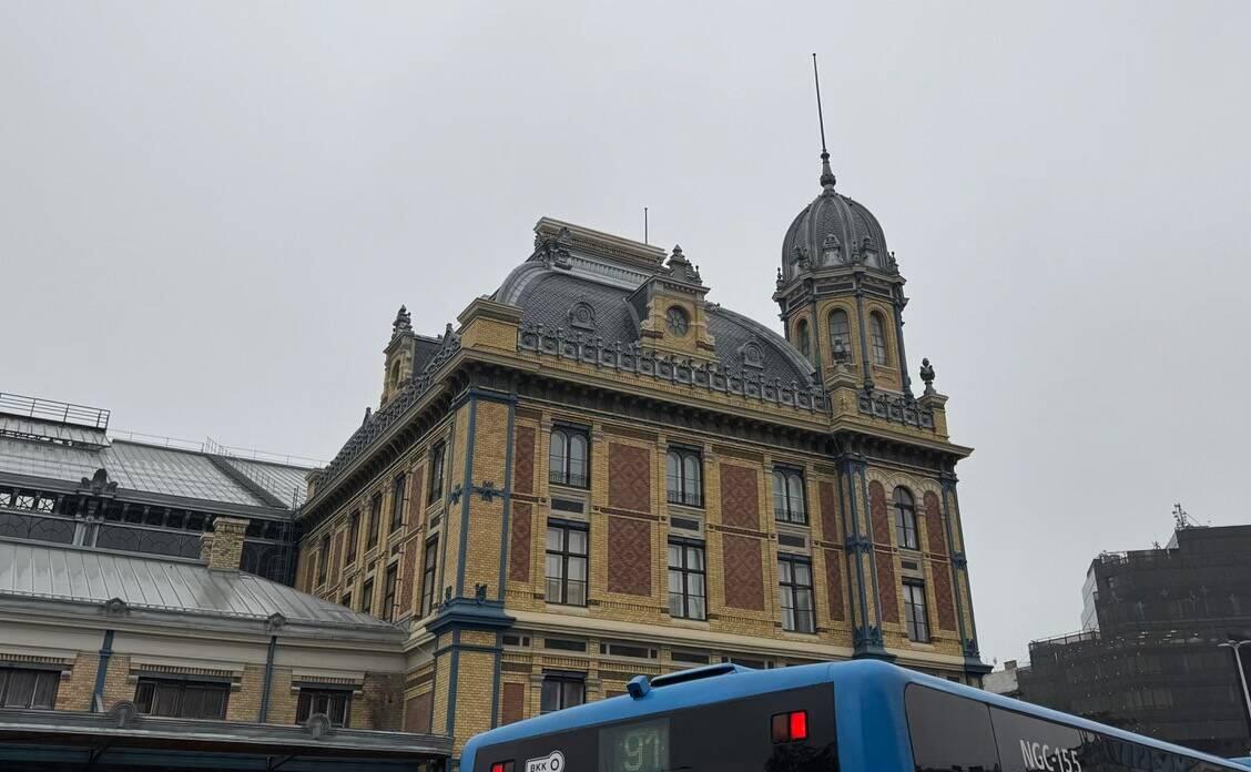 Arrival at the bus station