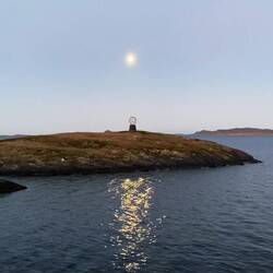 Monument on Vikingen Island backlit by the Moon
