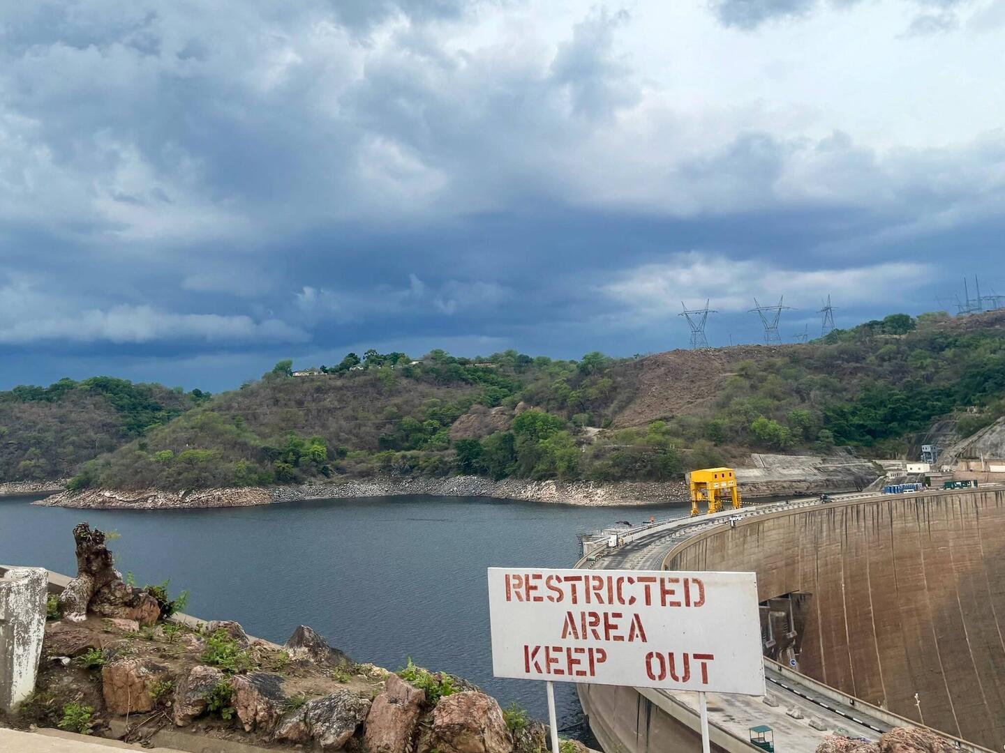Kleiner Dam für einen richtig grossen See