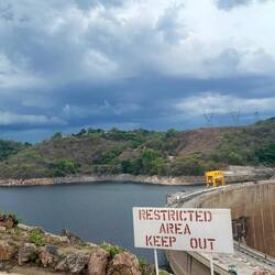 Kleiner Dam für einen richtig grossen See