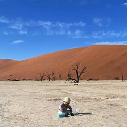 Ausgesetzt mit Wasser und Brot