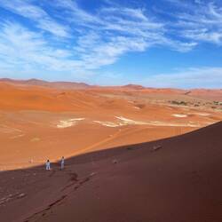 Die beiden Franzosen trafen wir dort zum 4.x zufällig in Namibia 😃