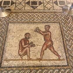 Boxdarstellung mit Blut 🥊