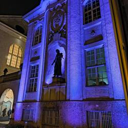 Only saw these at night, could not make out faces.