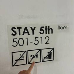 Das Schild stand vor unseren Flur 😂