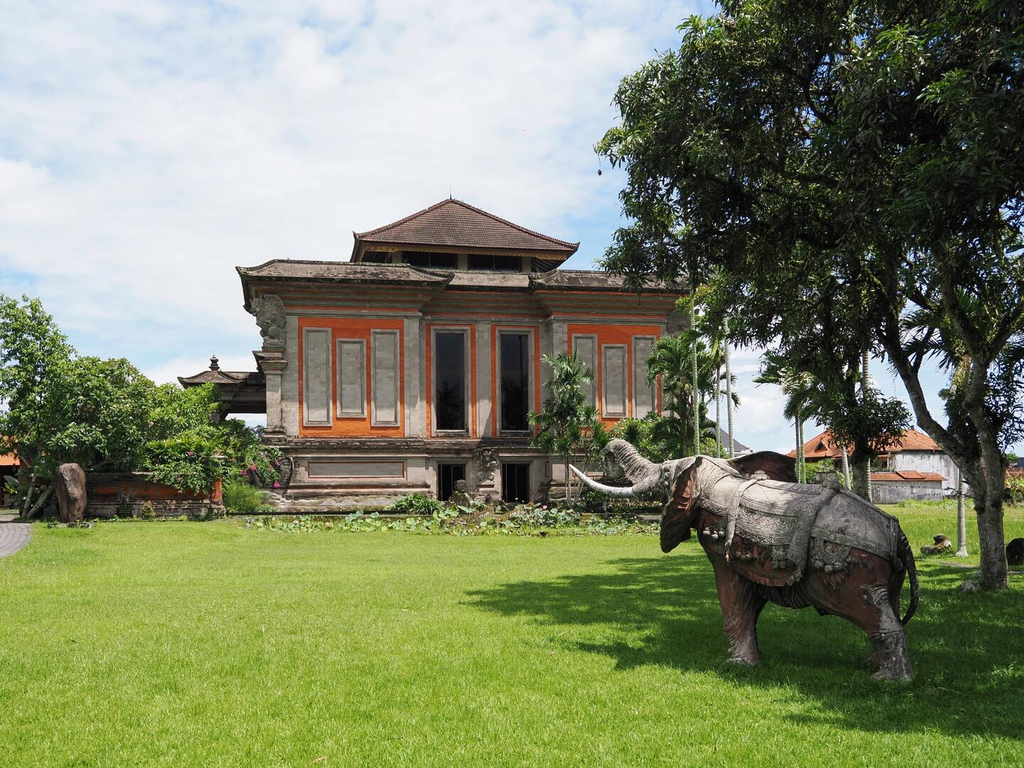 Museum Rudana, Ansicht vom Park / View from the park