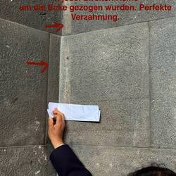 Die Idee des erdbebensicheren Bauens bestand nicht nur in den abgeschrägten Wänden sondern...