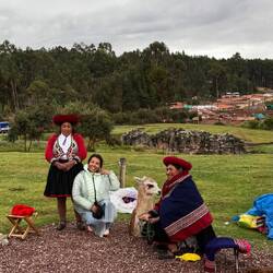 Fotobox am Wegesrand: Wer zahlte hatte 1xLama und 2xInkafrau.