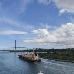 links oder rechts - alte oder neue Schleuse- "kleine" oder "große"