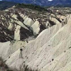 Video-diaporama : Allez, on rentre par les badlands