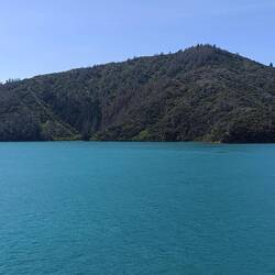 Voilà Picton ! Ciel bleu !!!