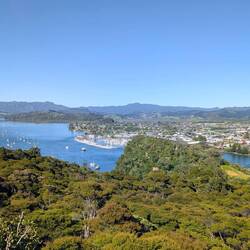 Blick auf das gegenüber liegende Whitianga