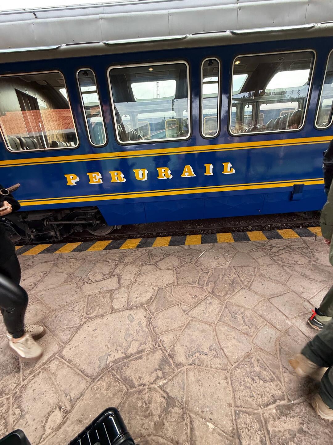 Von Poroy ging's los mit dem "Vistadome". 90 km, 3 1/2 Stunden