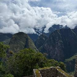 ...jeden Tag geht die Sonne über diesen Bergen auf ...nur der Schrei des Condor zerreißt die Stille