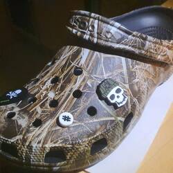 Cool, oder? Mit Pin's personalisiert💀☠️👍