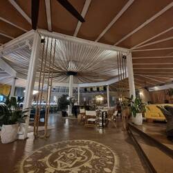 Privat Dinner im "First-Line", hier finden im Sommer sicher viele Dates statt. ;)