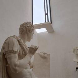 Sala Scarpa, progettata dal famoso architetto con adeguati punti luce