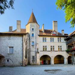 Bienvenue au Château de Gruyères — Gruyères, Switzerland.
