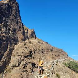 Durch die Steilwand zum Leuchtturm.