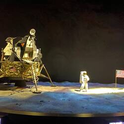 1. Mondlandungs Videos und Animation... die Technik damals doch ganz anders..