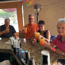 Heute waren wir erfolgreich Shoppen! Kurzen Boxen stop-Danach dann ...